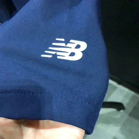 New Balance Anorak Soft Shell Wind/water resistant,hood,fleece lined,stretch - Picture 5 of 14